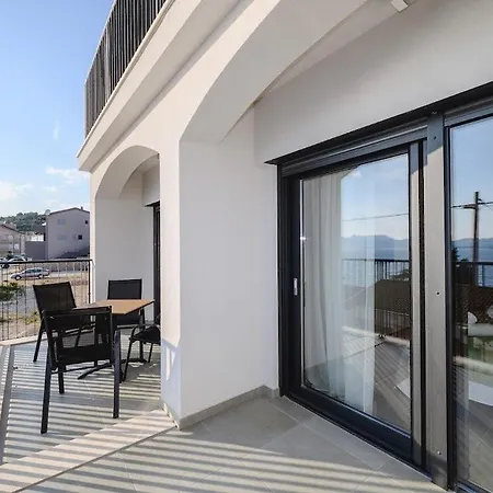 Apartments Sunset Komarna Exterior photo